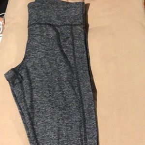 Under armor crop leggings